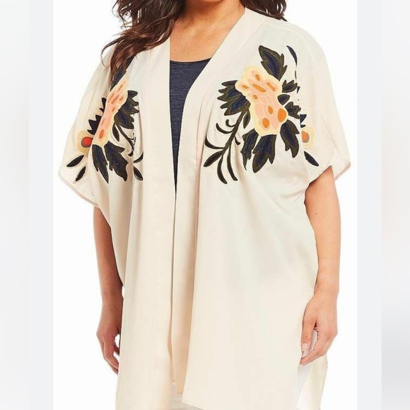 Gibson & Latimer Kimono Tropical Bloom Floral Embroidered Cardigan Wrap 1X - Picture 9 of 9